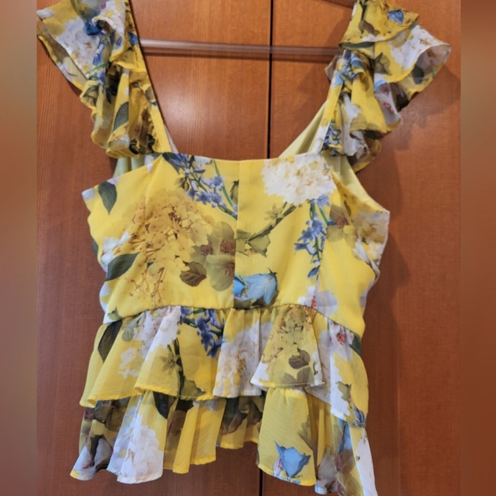 Floral Ruffle Yellow Top - Picture 5 of 5